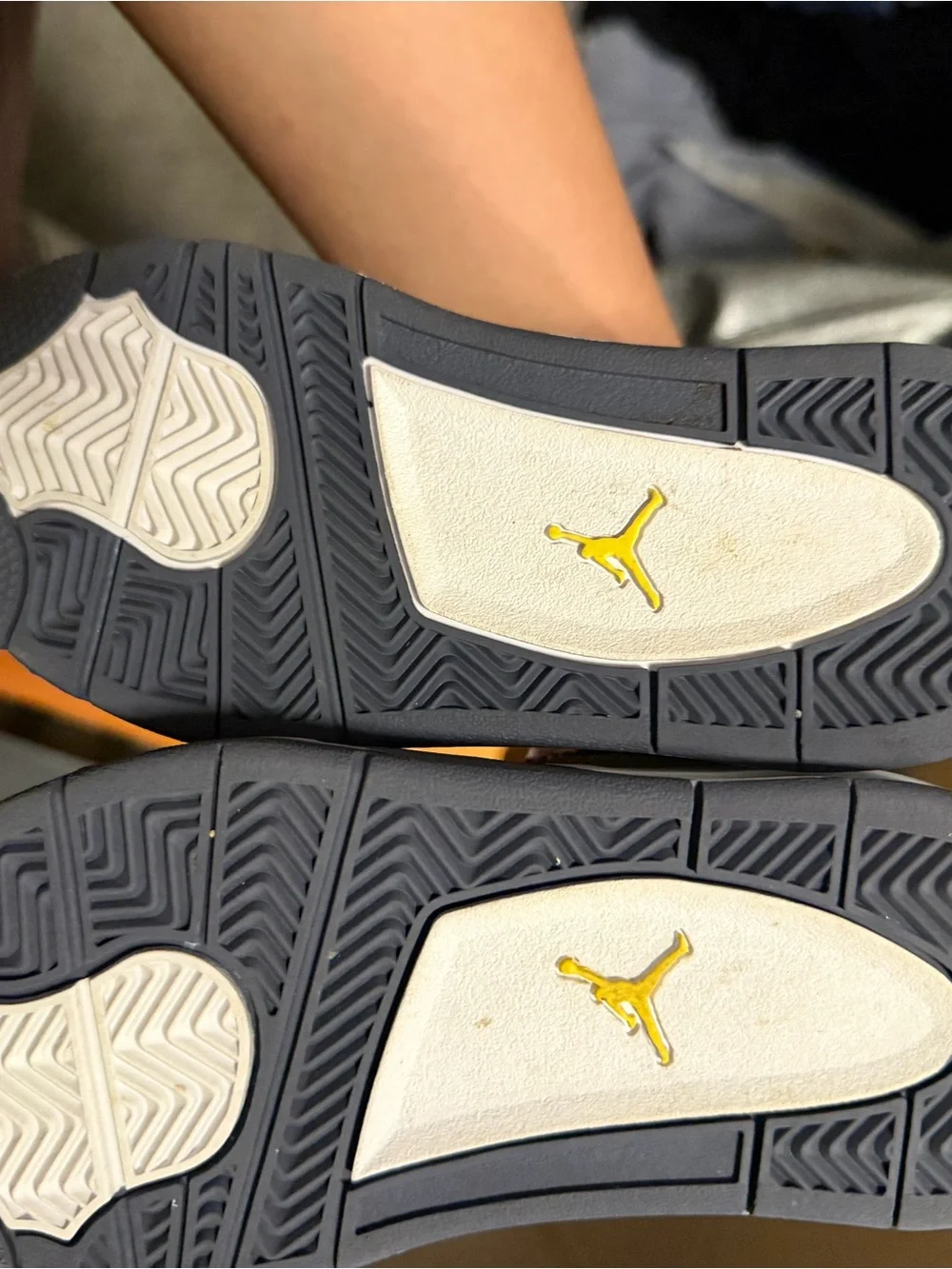 Jordan Kids Yellow and Black Retro Mesh Sneakers